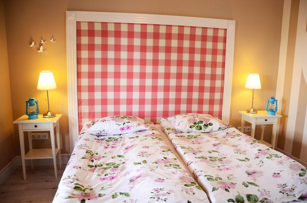 Stare Sady Chillout Rooms "Pod Jabloniami" Mikołajki Rom bilde
